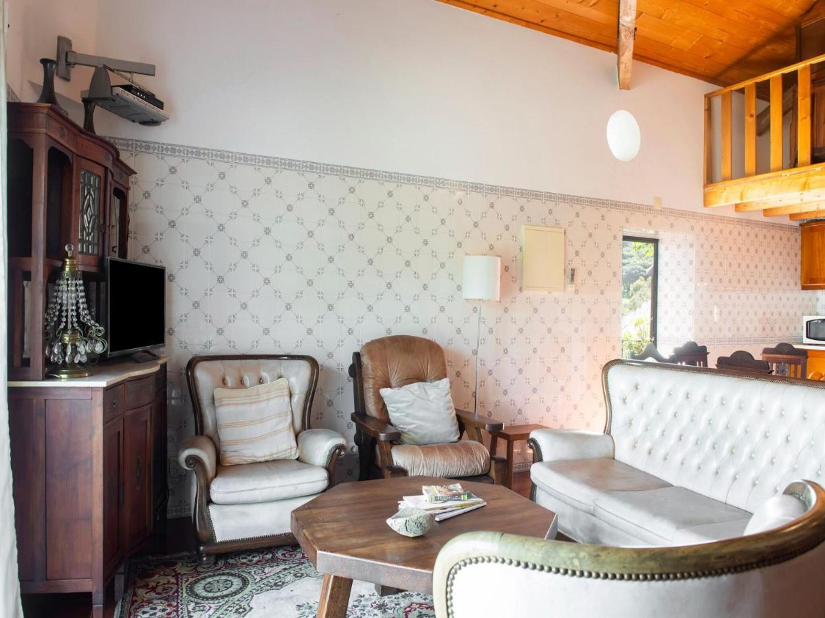 הוילה מונטרמור-או-נובו House With Authentic Tiling And Antique Furniture מראה חיצוני תמונה