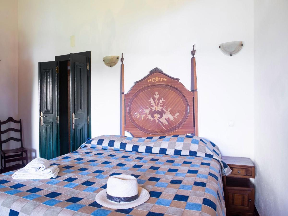 הוילה מונטרמור-או-נובו House With Authentic Tiling And Antique Furniture מראה חיצוני תמונה