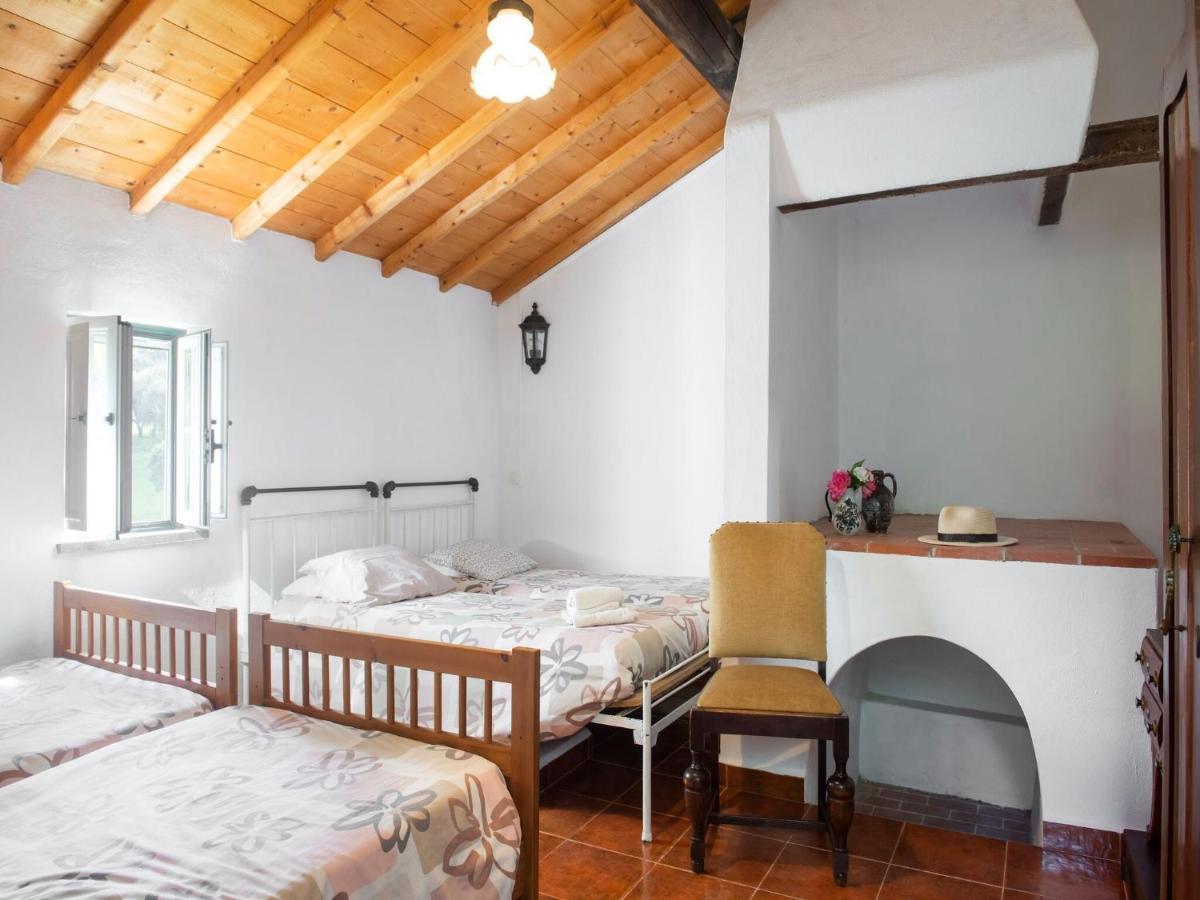 הוילה מונטרמור-או-נובו House With Authentic Tiling And Antique Furniture מראה חיצוני תמונה