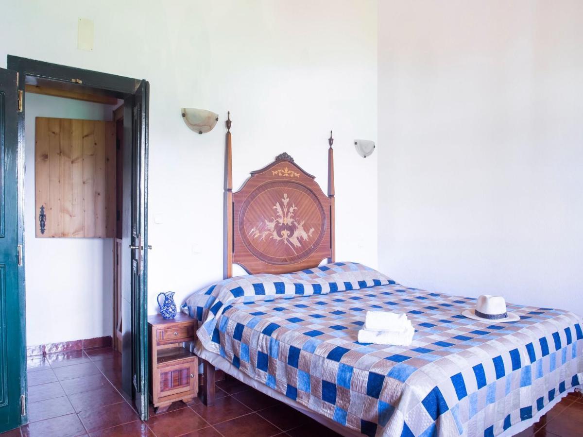 הוילה מונטרמור-או-נובו House With Authentic Tiling And Antique Furniture מראה חיצוני תמונה