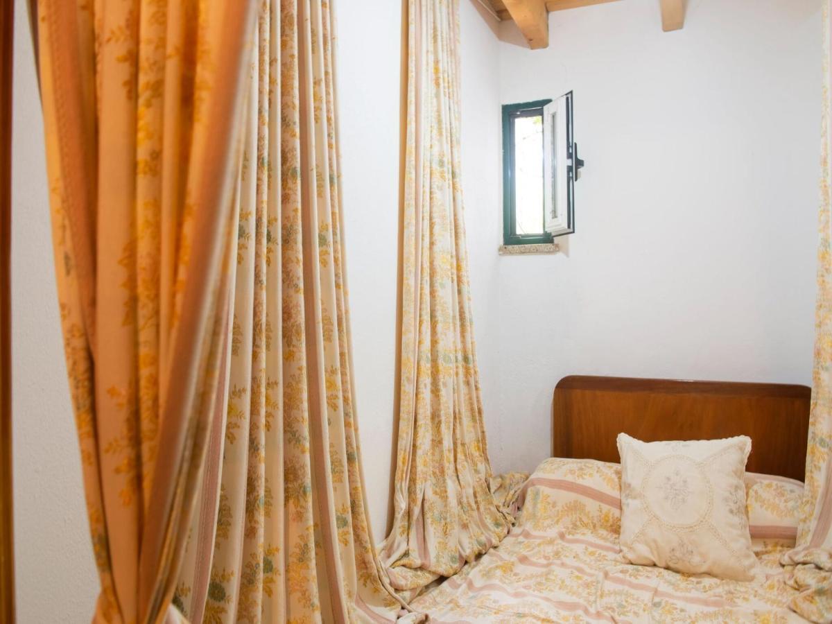 הוילה מונטרמור-או-נובו House With Authentic Tiling And Antique Furniture מראה חיצוני תמונה